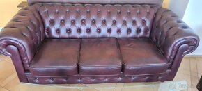 Prodám třímístnou a dvoumístnou pohovku Chesterfield Windsor - 3