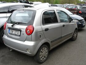 chevrolet spark - 3