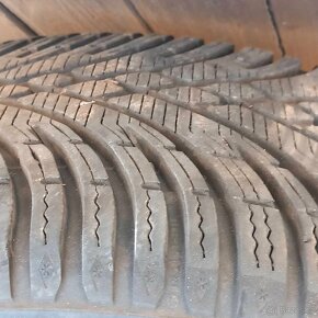 Zimní pneu 215/50 R17 - 3