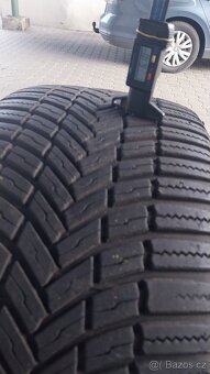 Prodám 4 x celoroční pneu Bridgestone 255/40/19 - 3