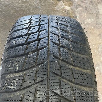 Zimní pneu 215/65 R17 99h Bridgestone 5,5-6mm - 3