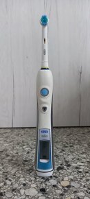 Oral b Triumph 5000 - 3