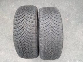 Prodám 2 zimni gumy Firestone 205/55 R17 DOT 3620 - 3