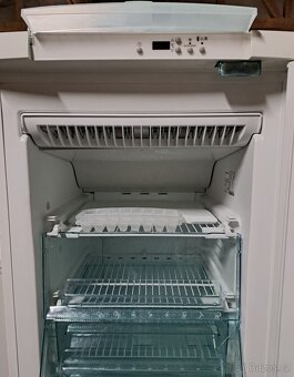 Mrazák 6 šup. Electrolux NoFrost, V/ 160cm, 194L. - 3