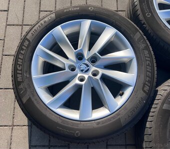 Superb - 17” Stratos + letní 215/55 R17 Michelin - 3