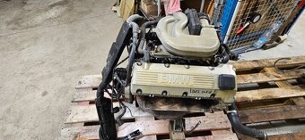 BMW E36 motor kompletní M43B16 - málo najeto - 3