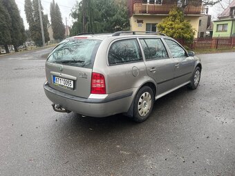 Škoda Octavia Combi TOUR 1.6 benzín 75kw - 3