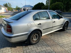 Škoda Octavia 1,8i 92kw - 3