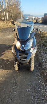 Piaggio Mp3 250 - 3