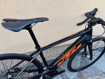 Silniční elektrokolo KTM Macina Mezzo Di2 - 3