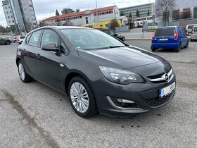 Opel Astra J 1,6, 2013, tažné zařízení, 17" kola - 3