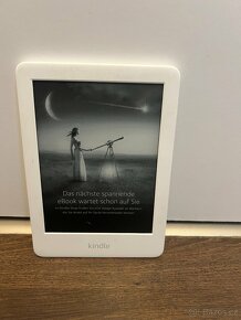 Čtečka knih Amazon Kindle 10. gen 8GB bílá - 3