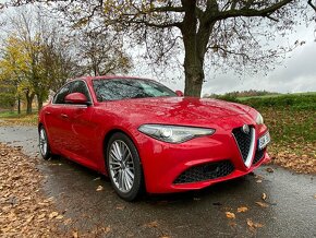 Alfa Romeo Giulia, 2.0 TURBO, 200HP ,červená, automat,kůže - 3