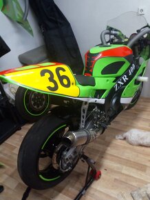 Kawasaki zxr400 - 3