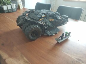 LEGO 76240 DC Batmobil - 3