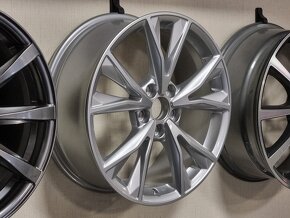 originál alu AUDI Q3 (F3) 7x18" 5x112 ET43 R18 - 3