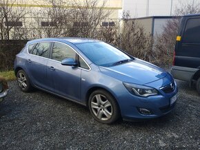 Opel Astra J 2010 - 3