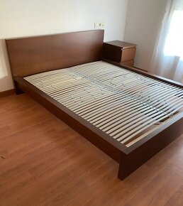 Prodám manželskou postel IKEA 160cm x 200cm - 3