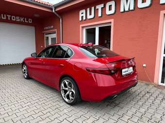 Alfa Romeo Giulia 2.0 206kW (ODPOČET DPH) - 3