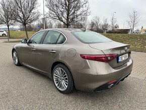 Alfa Romeo Giulia Q4 VELOCE 2.2 diesel 154 kw odpočet DPH - 3