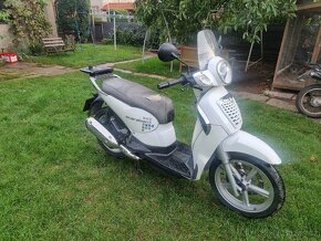 Aprilia Scarabeo 200IE Light - 3