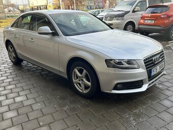 Audi A4 B8, 1.8 benzín - 118KW. NAJETO 149 000. Servisní kni - 3