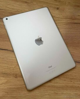 iPad 10.2 64GB WiFi Stříbrný 2021. - 3