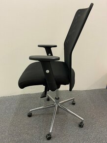 Kancelářská židle - Techo Pc 11 400,- - 3