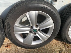 ORIGINÁL ALU KOLA ŠKODA YETI 5x112 R17 ET45 vč. PNEU - 3