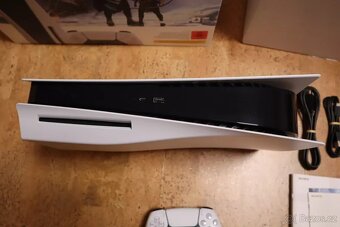 Playstation 5 (825GB) - 3