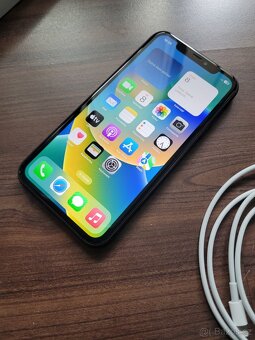 iPhone 11 64gb kapacita baterie 93% - 3