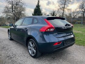 Volvo V40, 2,0 D2 88KW MOMENTUM MANUÁL PO SERVISU - 3