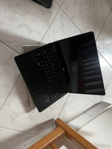 Dell Latitude E7250 a E7240 - 3