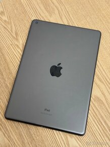 Apple iPad 7th Gen (2019) 32GB Space Gray - 3