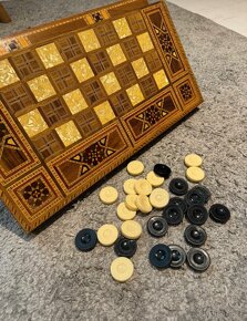 Šachy, dáma, backgammon - 3