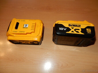 Prodám aku okružní pilu Dewalt dcs571d2 - 3