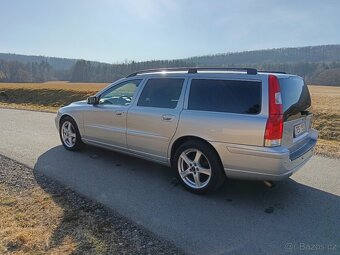 Volvo V70 2.4D D5 - 3