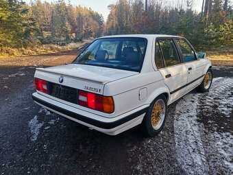 Bmw e30 325i - 3