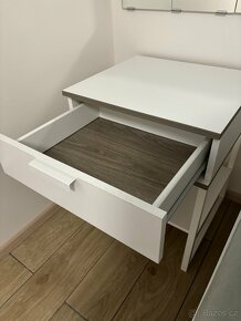 Ikea TRYSIL noční stolek - 3