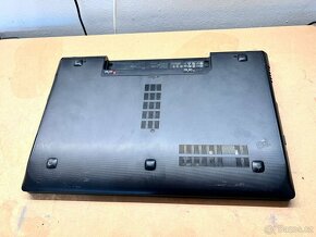Predám pokazený notebook na náhradné diely zn.Lenovo G700 - 3