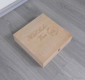 Originální dřevěná reklamní krabice - 3