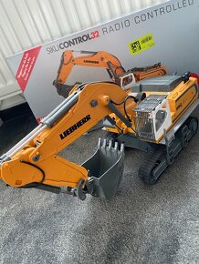 Siku Control Liebherr bagr - 3