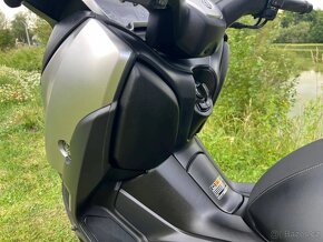 Yamaha X-Max 300 - 3