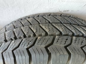 2ks 225/70R15  Barum SnoVanis 2 - 3