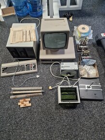 Historické PC Robotron 1715 - 3