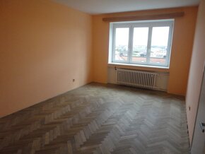 Pronájem 2+1, ulice Merhautova, Černá Pole, 80 m2, balkon, k - 3