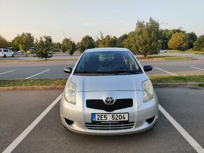 Toyota Yaris II 1.3 VVT-i 64 kW - 3