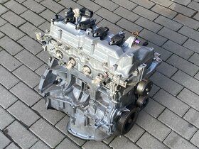 Motor Nissan 1.6i HR16 a další díly - 3