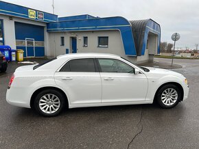 Chrysler 300C 3.6 PENTASTAR 2014 najeto 82.000 km - 3