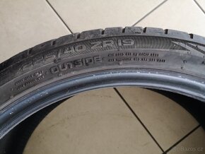 225/40R19 - 3